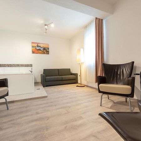Hotel In Laisen Ройтлинген Номер фото