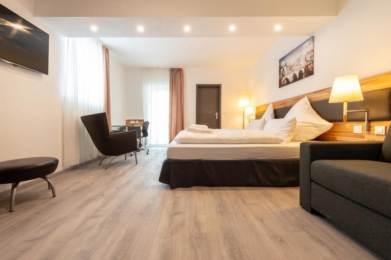 Hotel In Laisen Ройтлинген Номер фото