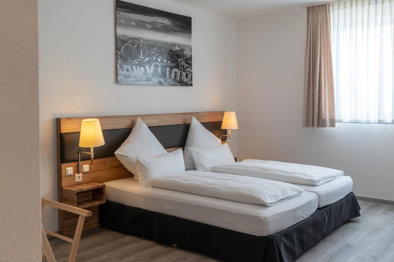 Hotel In Laisen Ройтлинген Экстерьер фото