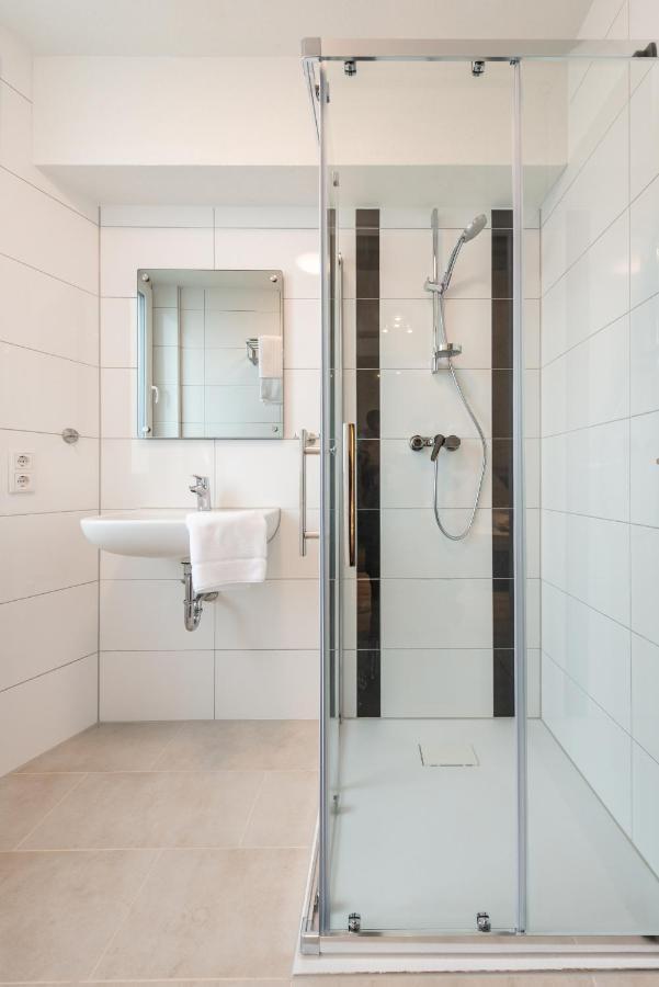Hotel In Laisen Ройтлинген Экстерьер фото