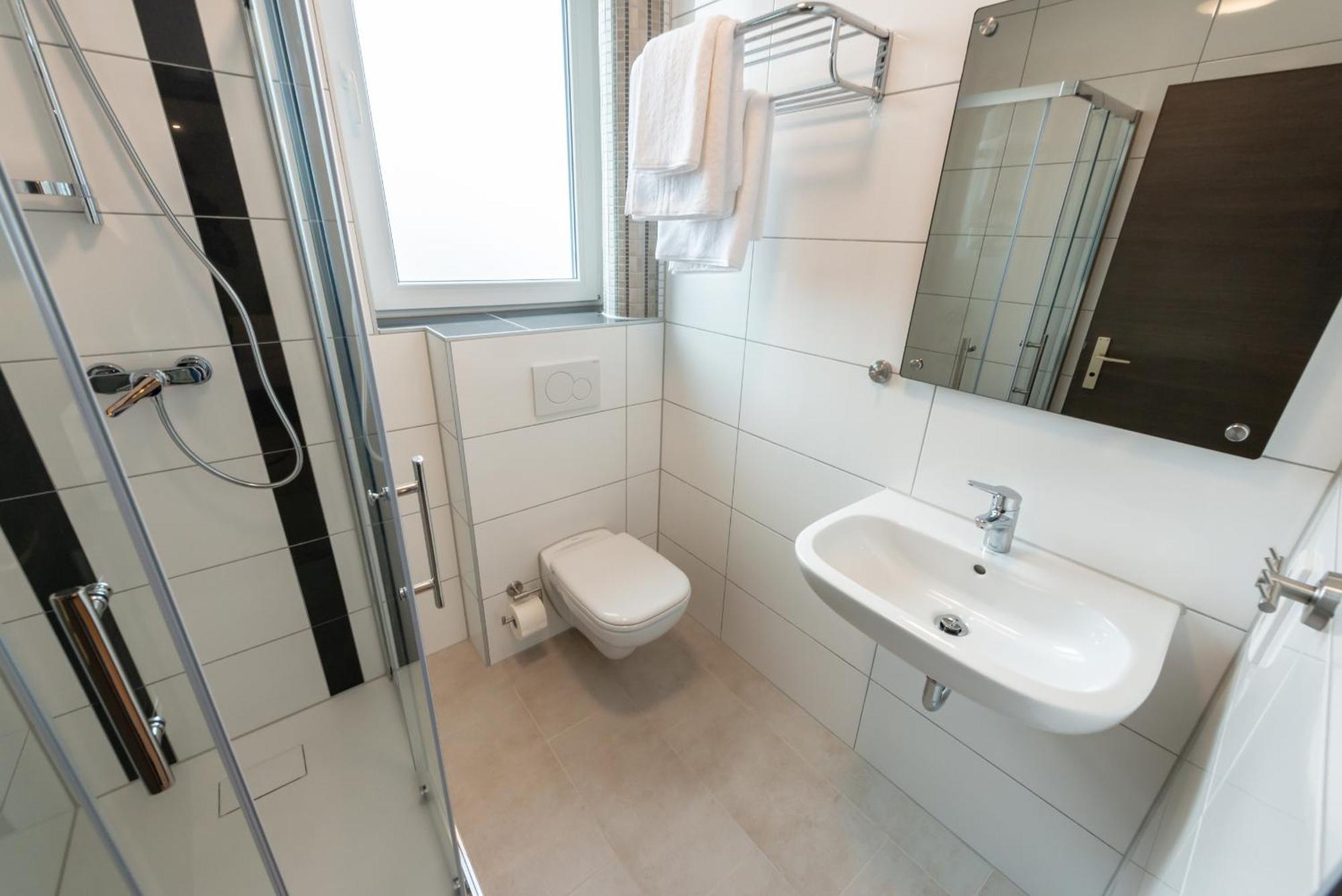 Hotel In Laisen Ройтлинген Номер фото