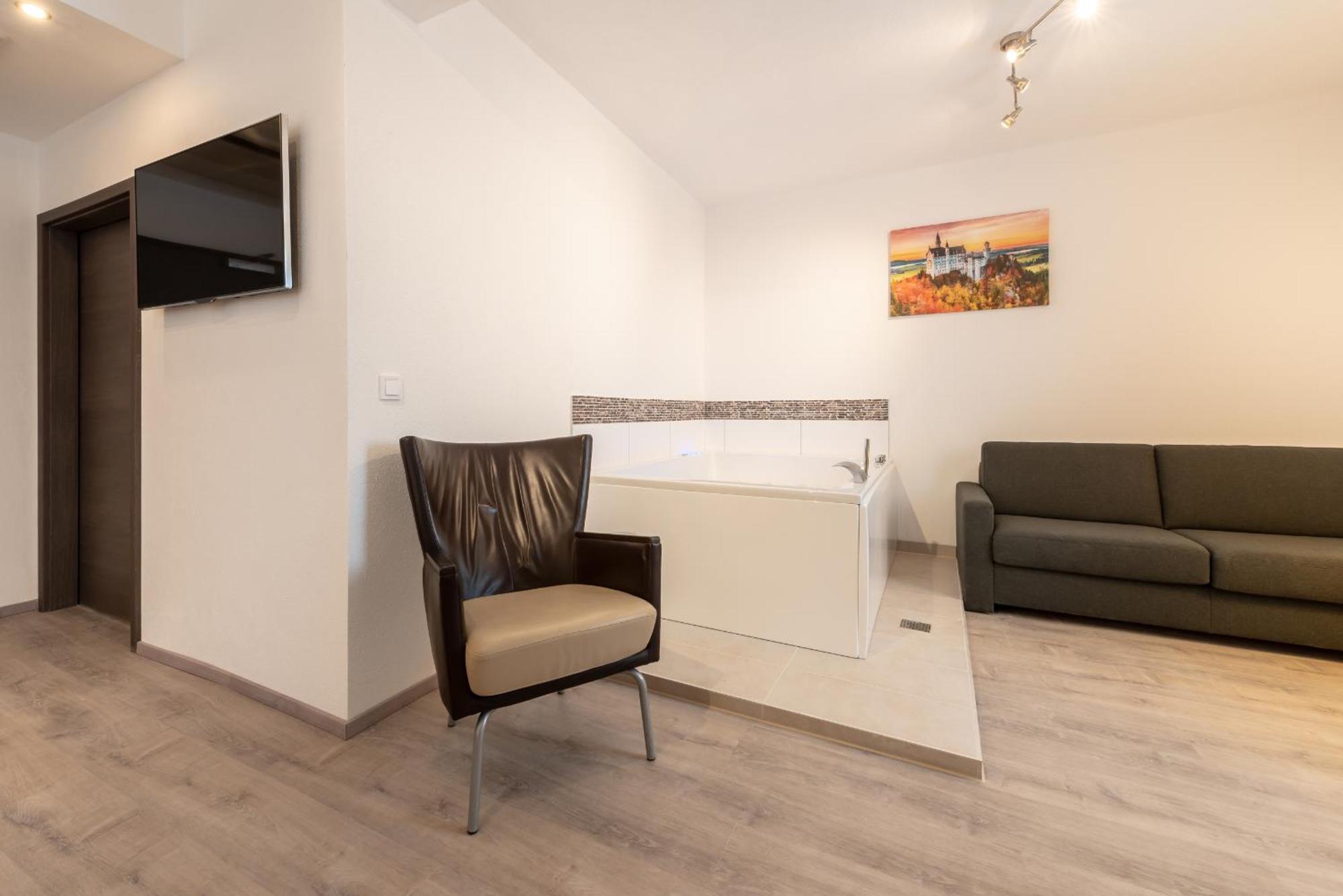 Hotel In Laisen Ройтлинген Номер фото