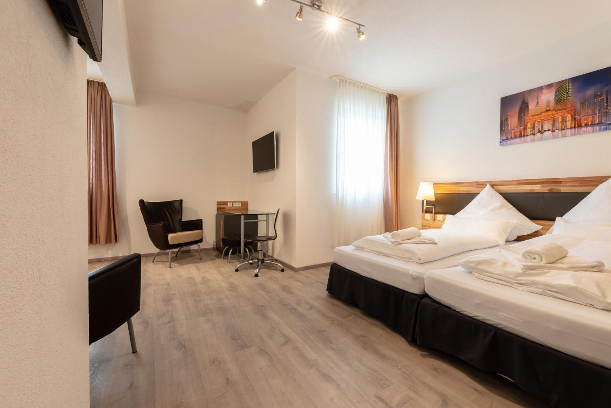 Hotel In Laisen Ройтлинген Номер фото