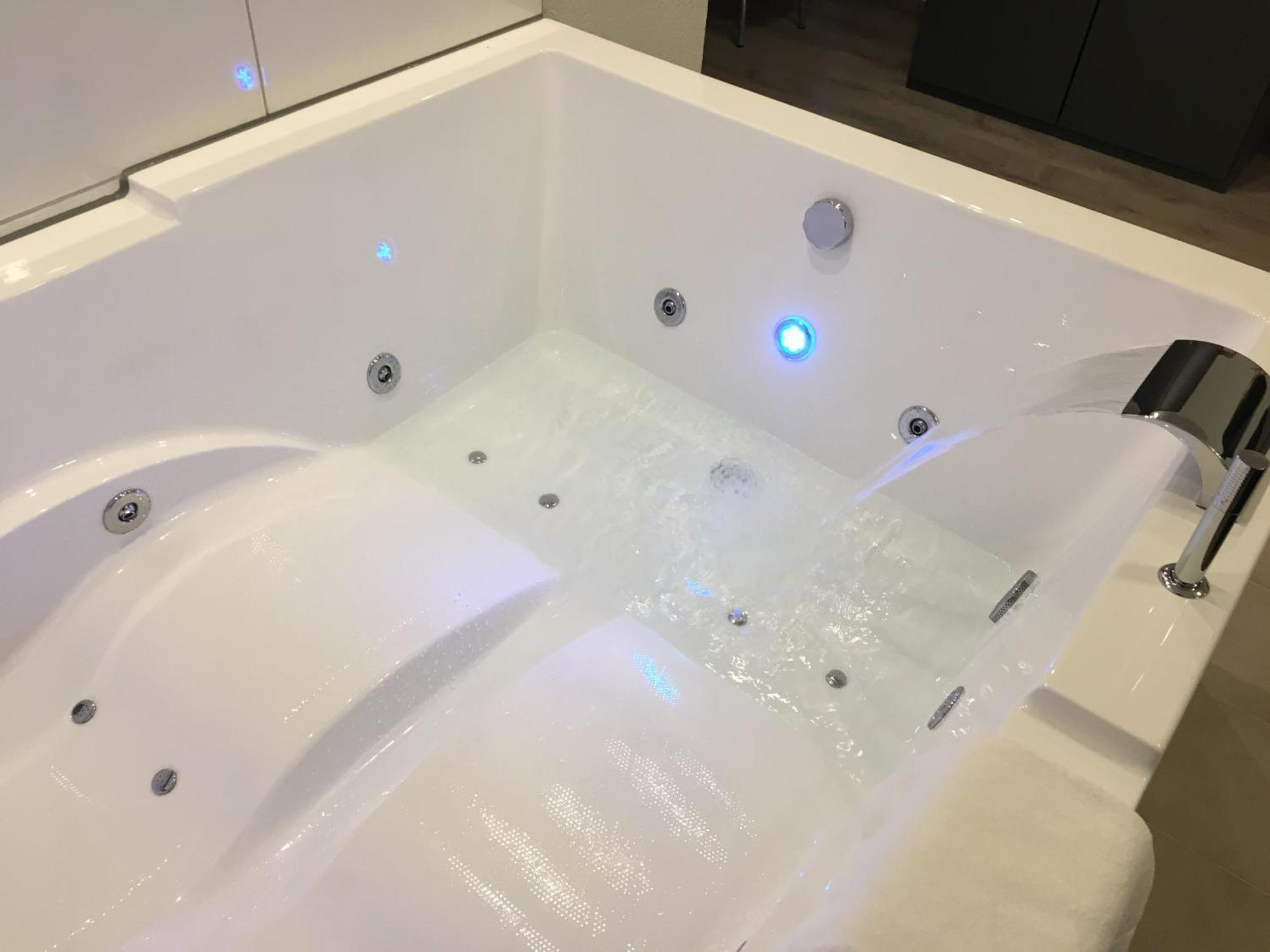 Hotel In Laisen Ройтлинген Номер фото