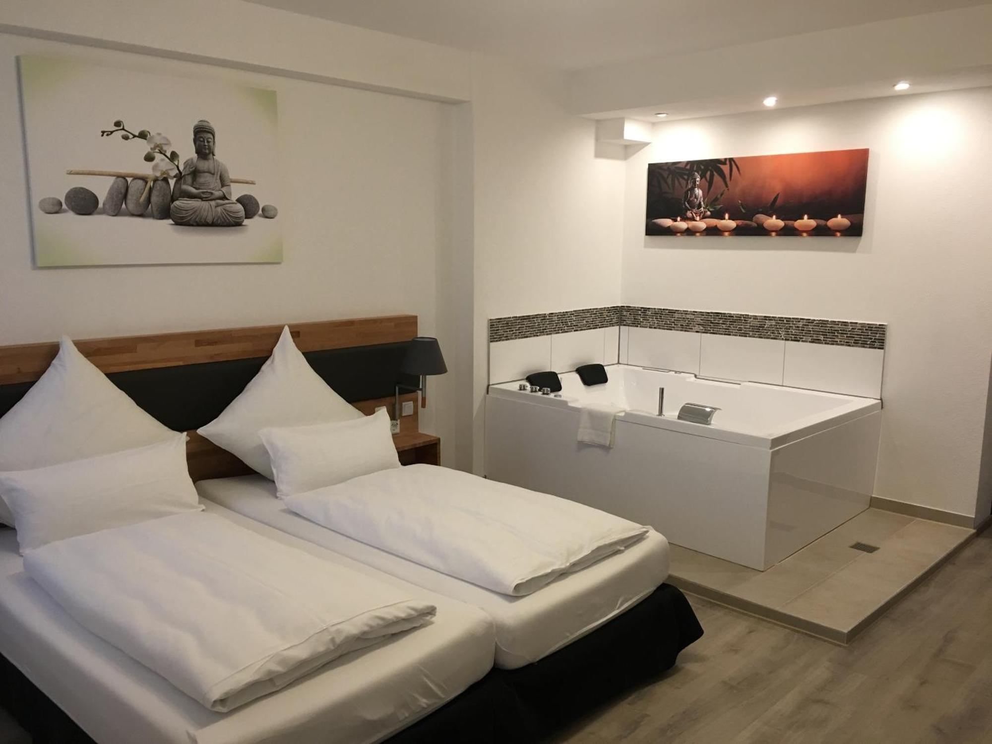 Hotel In Laisen Ройтлинген Номер фото