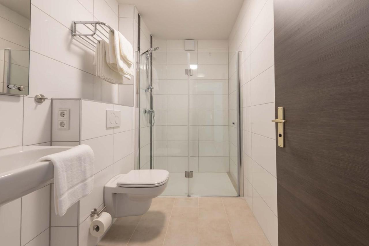 Hotel In Laisen Ройтлинген Экстерьер фото